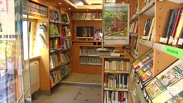 Un bibliobús que acerca la cultura a más de un centenar de pueblos