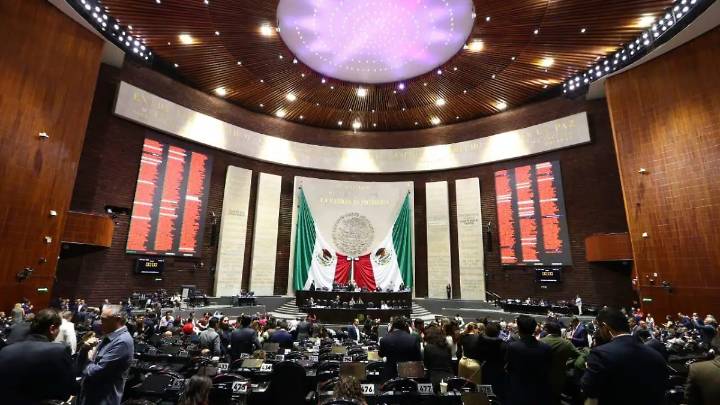 Diputados prevén dictaminar la próxima semana la reforma a la Ley de Amparo: Monreal