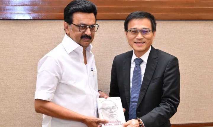 Foxconn announces massive Rs 15,000 crore investment in TN, pledging 14,000 high