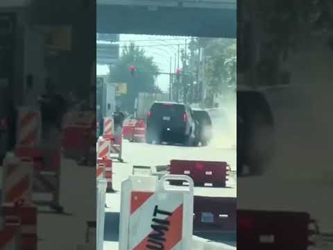 Chicago Driver Violently Rams Into ICE Vehicle in Spate of Attacks on Federal Agents #shorts