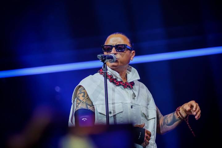 Elvis Crespo celebrará su carrera con concierto especial en el Choliseo