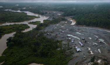 ONU alerta: contaminación por mercurio en el río Atrato es una crisis de derechos humanos en Colombia