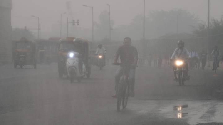 Delhi's toxic air is now hurting more than lungs, it is burning the eyes