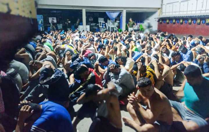 INPE traslada a 17 reclusos del penal de Piura para reforzar seguridad