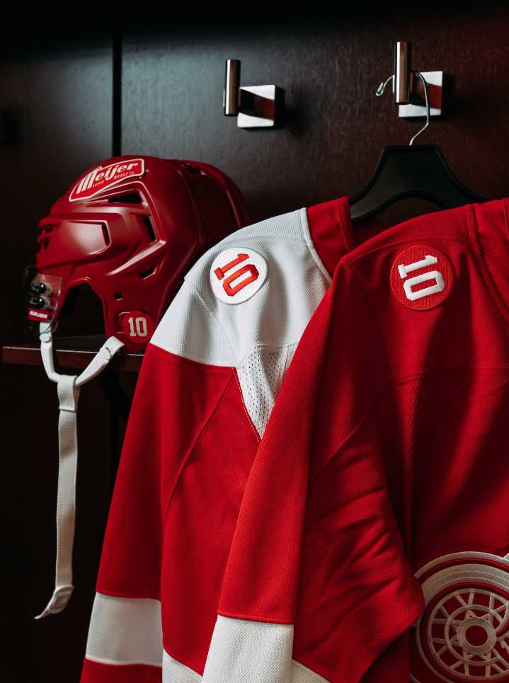 Red Wings honoring this legend with jersey patch, helmet sticker