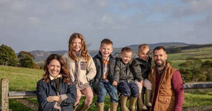 Kelvin and Liz Fletcher back on our screens as they recover from horror fire