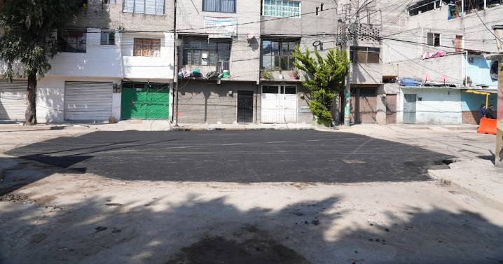 Reparan el mega socavón en Iztapalapa que se tragó a un camión de refrescos