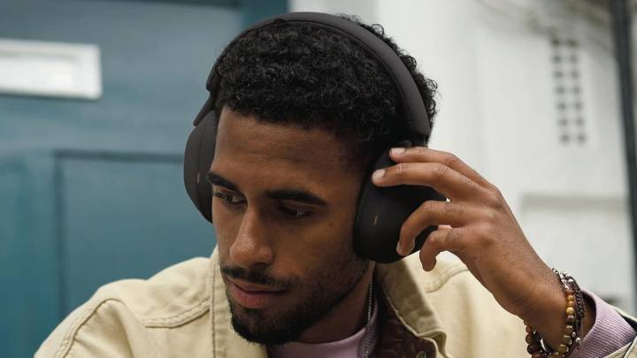 Una locura estos auriculares Sony: 30 horas de autonomía, 8 micrófonos y el mejor sonido (y silencio) del mercado