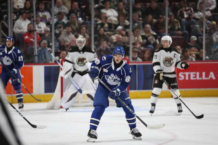 Syracuse Crunch defeat Bears, 5-2, in season opener