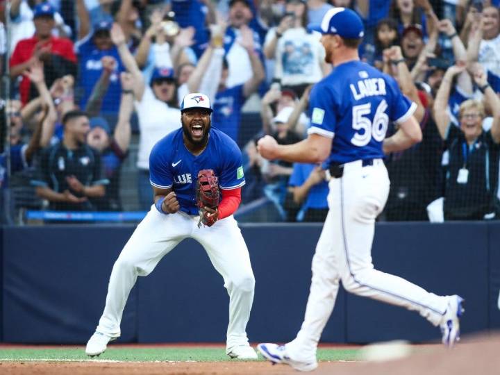 Blue Jays fans among most loyal in Canada, survey finds