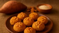 Los panellets de boniato, el dulce tradicional que endulza el otoño