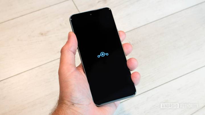 LineageOS releases Android 16 update despite challenges with Android source code
