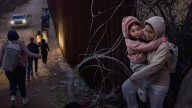 Los cruces fronterizos ilegales entre EE.UU. y México alcanzan su nivel más bajo en más de 50 años