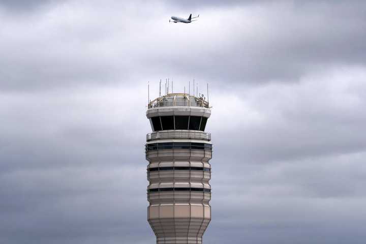 Could air traffic controllers help end the government shutdown?