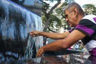 La fuente y la fe: el agüita de José Gregorio que todos quieren llevar a casa