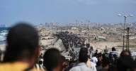 Gazans return to wrecked homes as ceasefire in effect