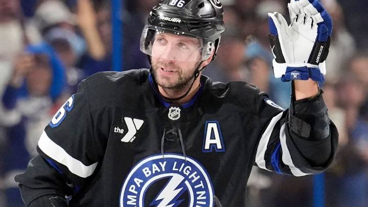 Nikita Kucherov tops 1,000 career points in Lightning's win