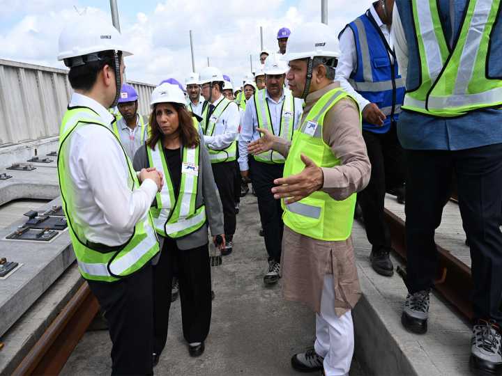 Ashwini Vaishnaw and Japanese Minister visit Surat HSR site