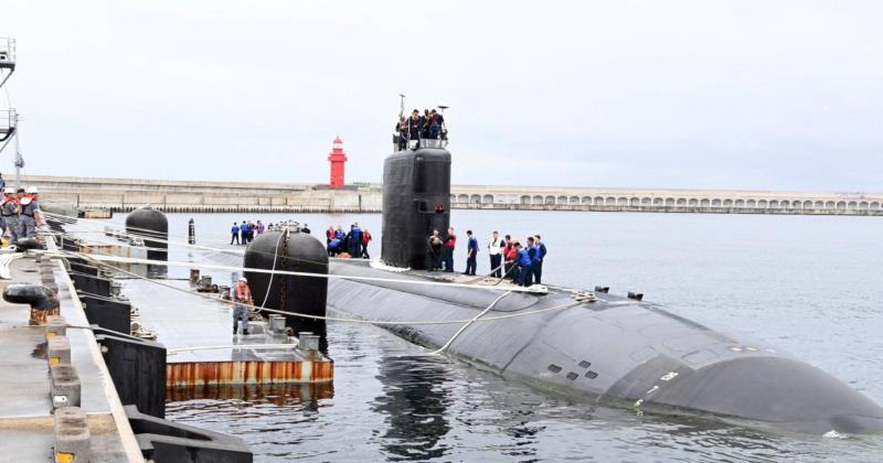 South Korea to build nuclear-powered submarine with US approval