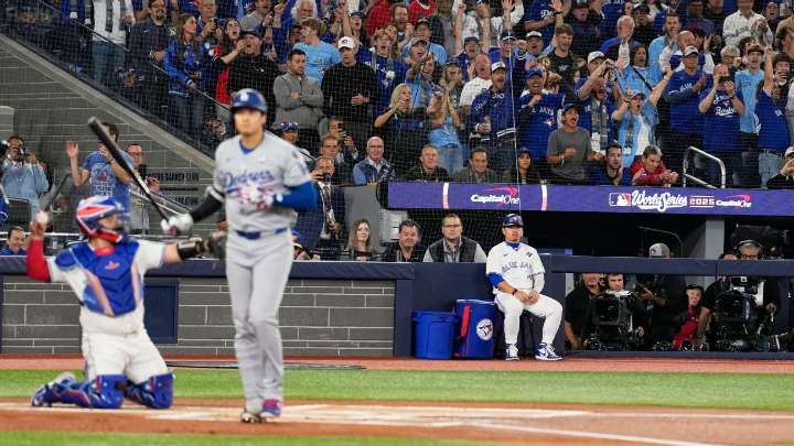 Blue Jays fans give Shohei Ohtani an earful at World Series