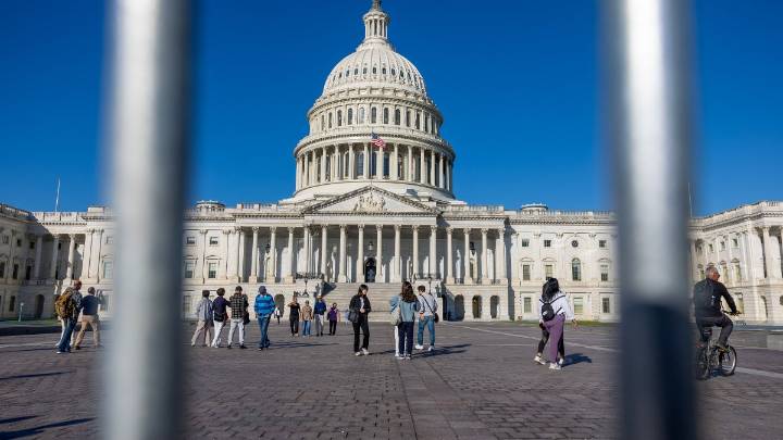 U.S. shutdown enters Day 6 as Trump dodges on Obamacare funds