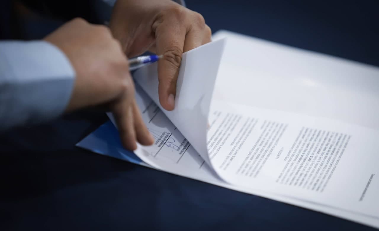 Comisión de Atención a Víctimas presenta tres denuncias penales contra falsos gestores