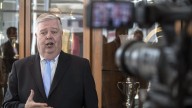 John Asher, the 'Face of Churchill Downs,' gets Hometown Hero banner