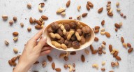La poderosa razón por la que debes consumir frutos secos en tu día a día