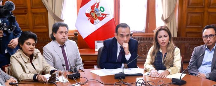 Transporte en emergencia: Gremio y Congreso evaluaron medidas
