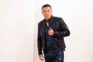Alex Yeffer, una voz que enaltece la música popular