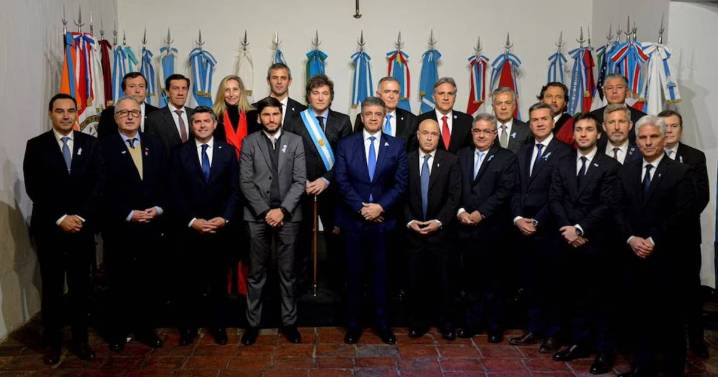 Javier Milei recibirá a los gobernadores dialoguistas para comenzar a negociar las reformas que enviará al Congreso