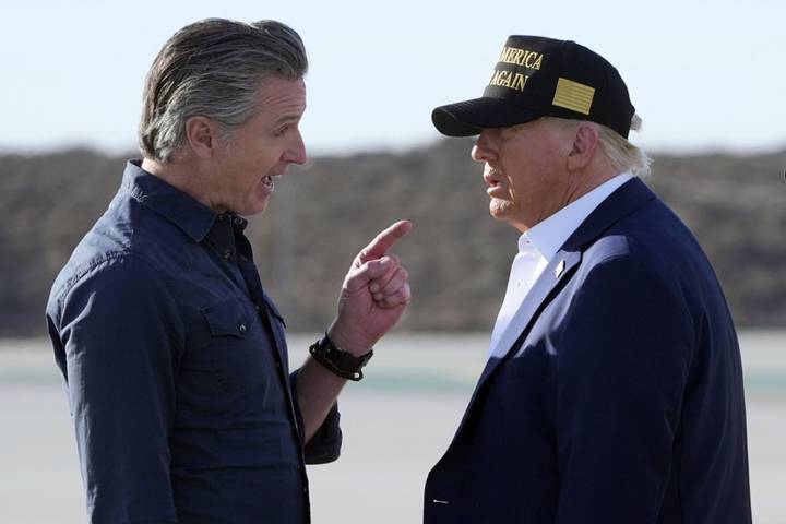 Gavin Newsom se mofa del sobrepeso de Donald Trump y sugiere que debería irse por eso