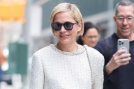 Michelle Williams Wore the Retro Jeans a Stylist Recommends for Fall