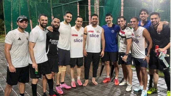 'Thala' MS Dhoni To Join Mumbai Indians In IPL 2026? Viral Picture Sends Social Media Into A Tizzy