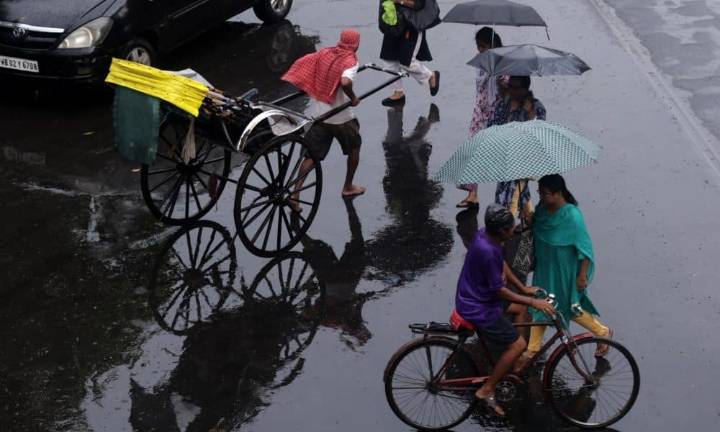 El ciclón Montha se debilita tras su paso por el este de India y deja al menos un muerto