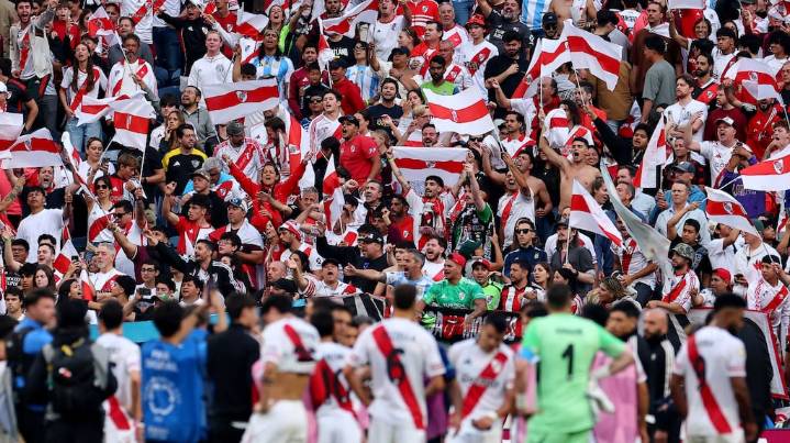 La FIFA sancionó a River por el comportamiento de sus hinchas en el Mundial de Clubes