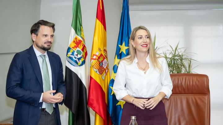 Paloma Esteban (ABC), sobre el adelanto electoral en Extremadura: "Puede haber un as bajo la manga"