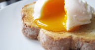 Chef shares 'foolproof' way to make perfect poached eggs every time and it's so easy