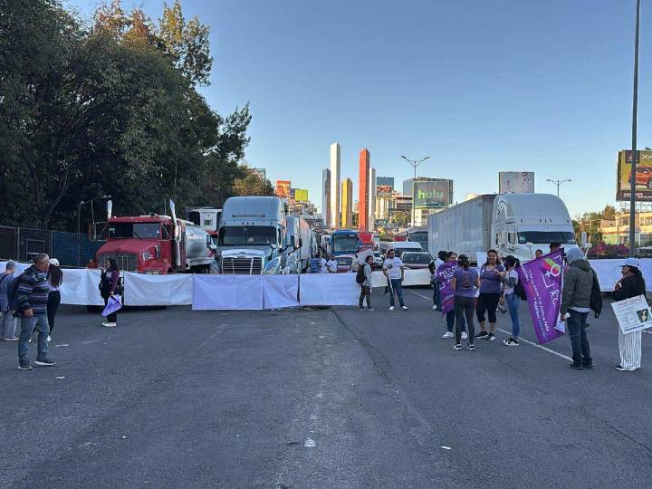 Bloqueo en Periférico Norte cumple 12 horas; exigen la aparición con vida de Kimberly Moya y otros desaparecidos