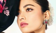 Rashmika Mandanna sneaks into the theatre to witness audience reaction to 'Thamma'