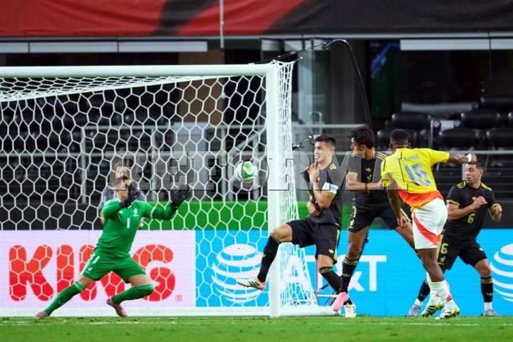 Golea Colombia a un México con carencias