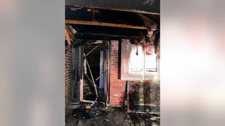 Orland Park townhouse fire leaves firefighter injured