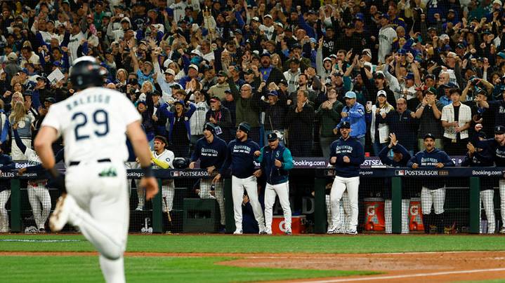 Earthquake? Seismometer set up for Seattle Mariners' Game 5