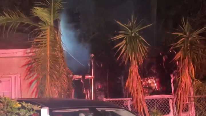 Crews extinguish house fire in North Miami; no injuries reported