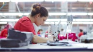 Advierten que cerraron 380 empresas textiles y se perdieron 11.500 empleos en el ultimo año y medio