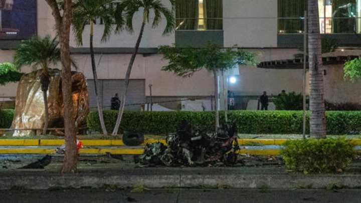 Treinta heridos y un muerto por explosión de un carro bomba junto a oficinas de la familia de presidente de Ecuador, Daniel Noboa, en Guayaquil
