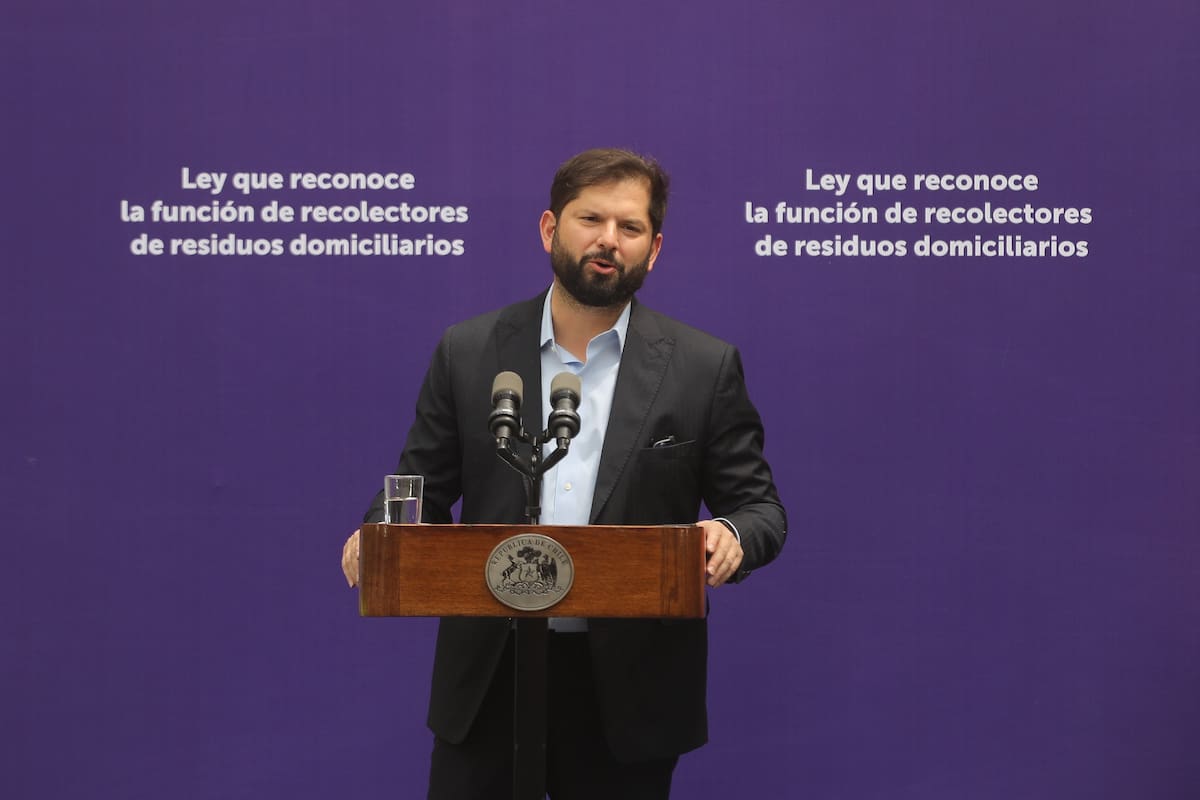 “Un tacle maletero”: diputados responden a la crítica del Presidente Gabriel Boric por no asistir a las sesiones