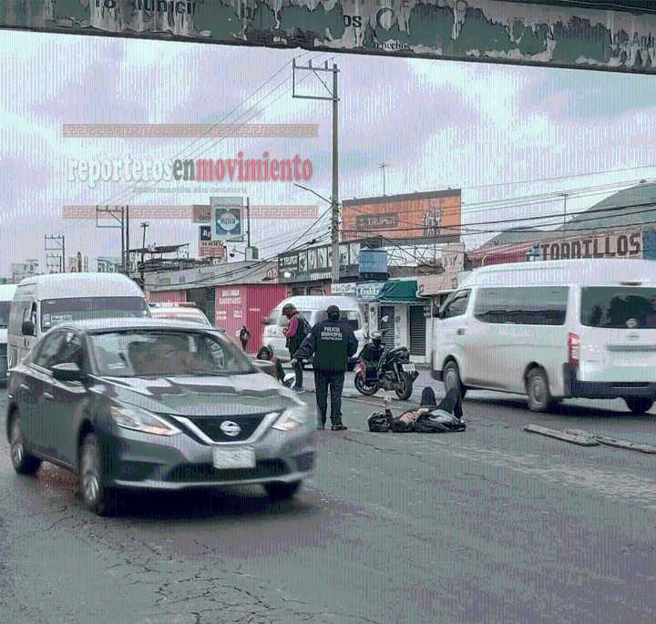 MOTOCICLISTA ACCIDENTADO SOBRE LA CARRETERA FEDERAL MÉXICO
