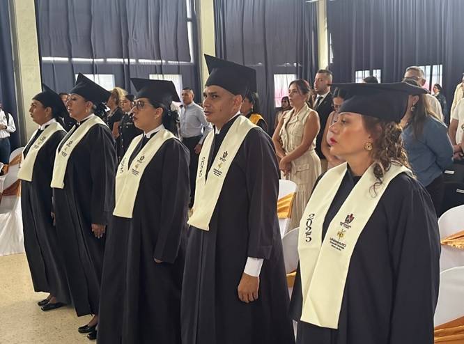 Educación transforma vidas en Picaleña: 20 egresados entre privados de la libertad y custodios alcanzan títulos universitarios