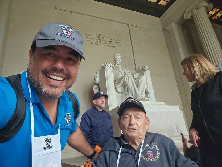 El llamado a servir: La historia de Carlos Rodríguez y su misión después de la guerra
